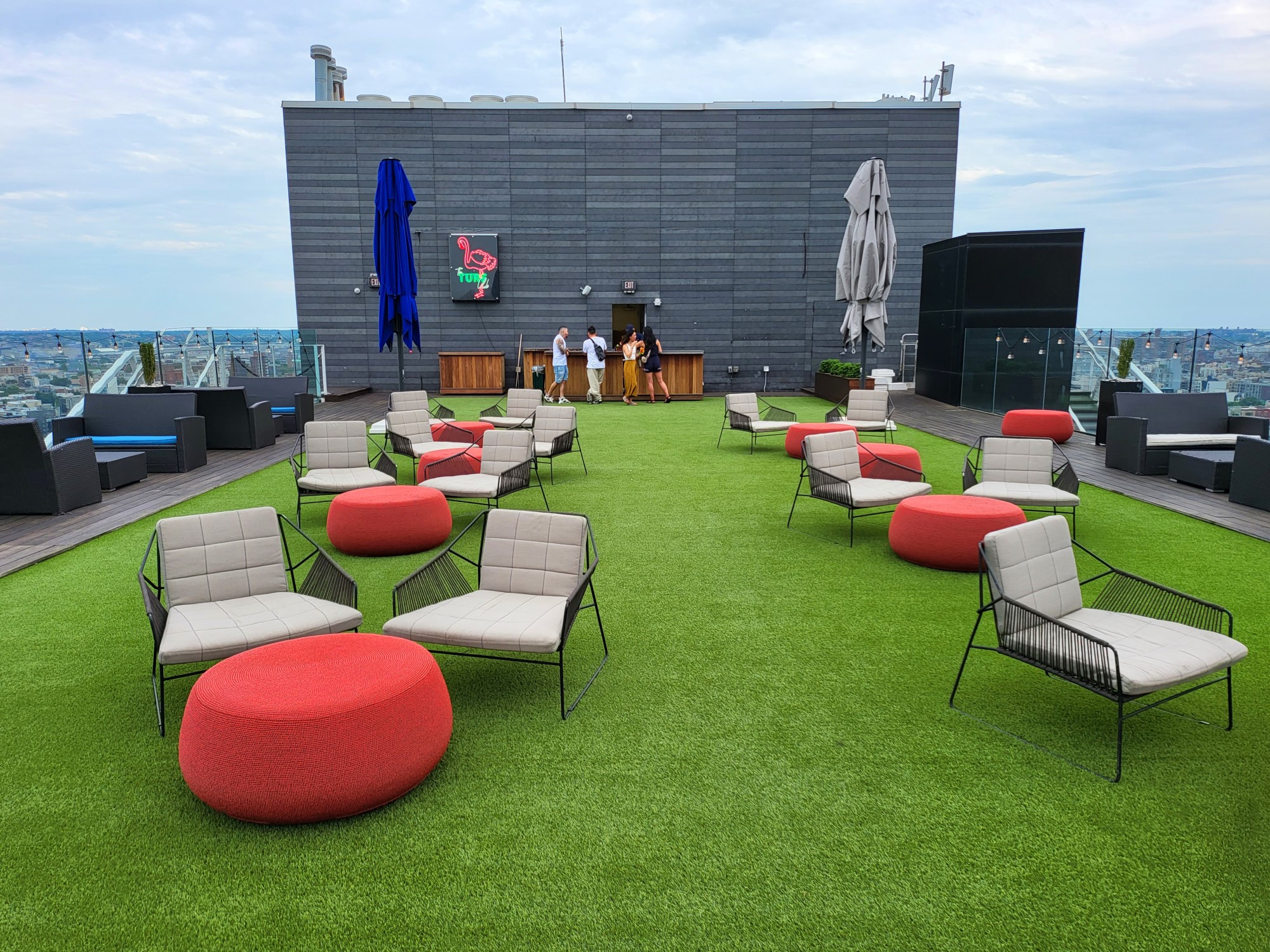 Rooftop artificial grass bar installed by SYNLawn