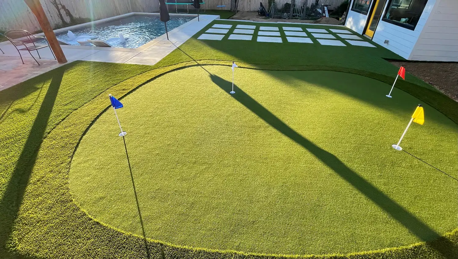 Backyard putting green installed by SYNLawn