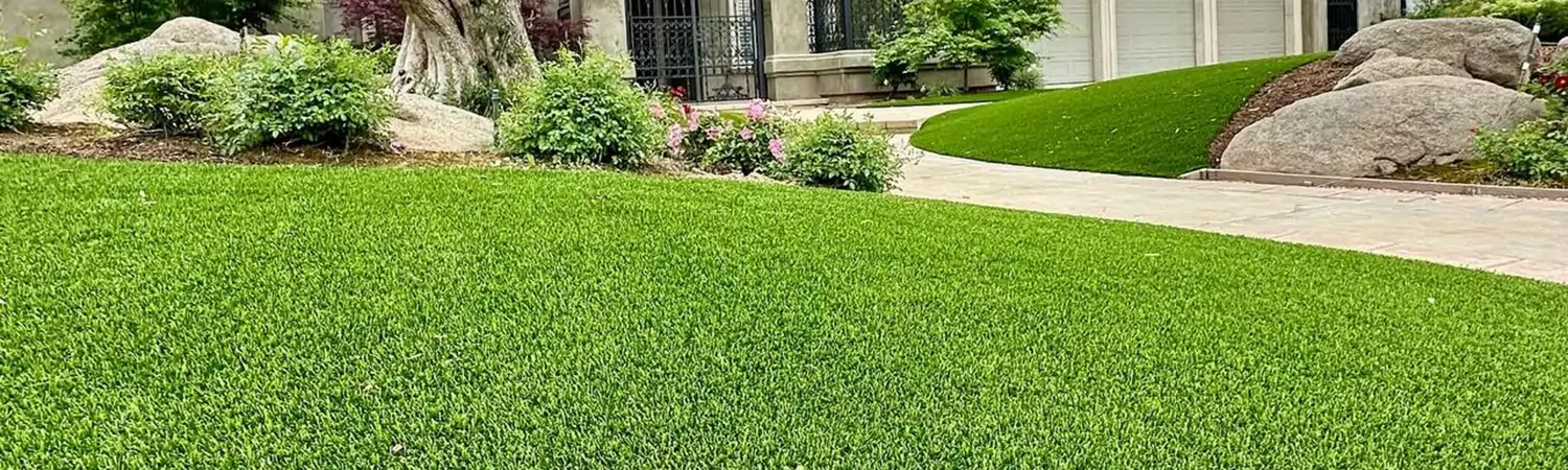 Artificial grass front yard installed by SYNLawn