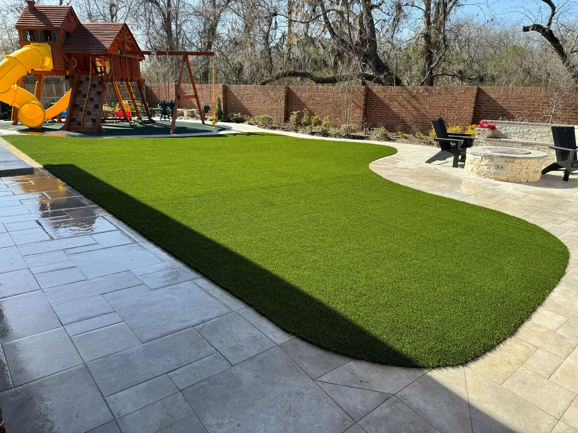 synlawn artificial turf lawn with playground
